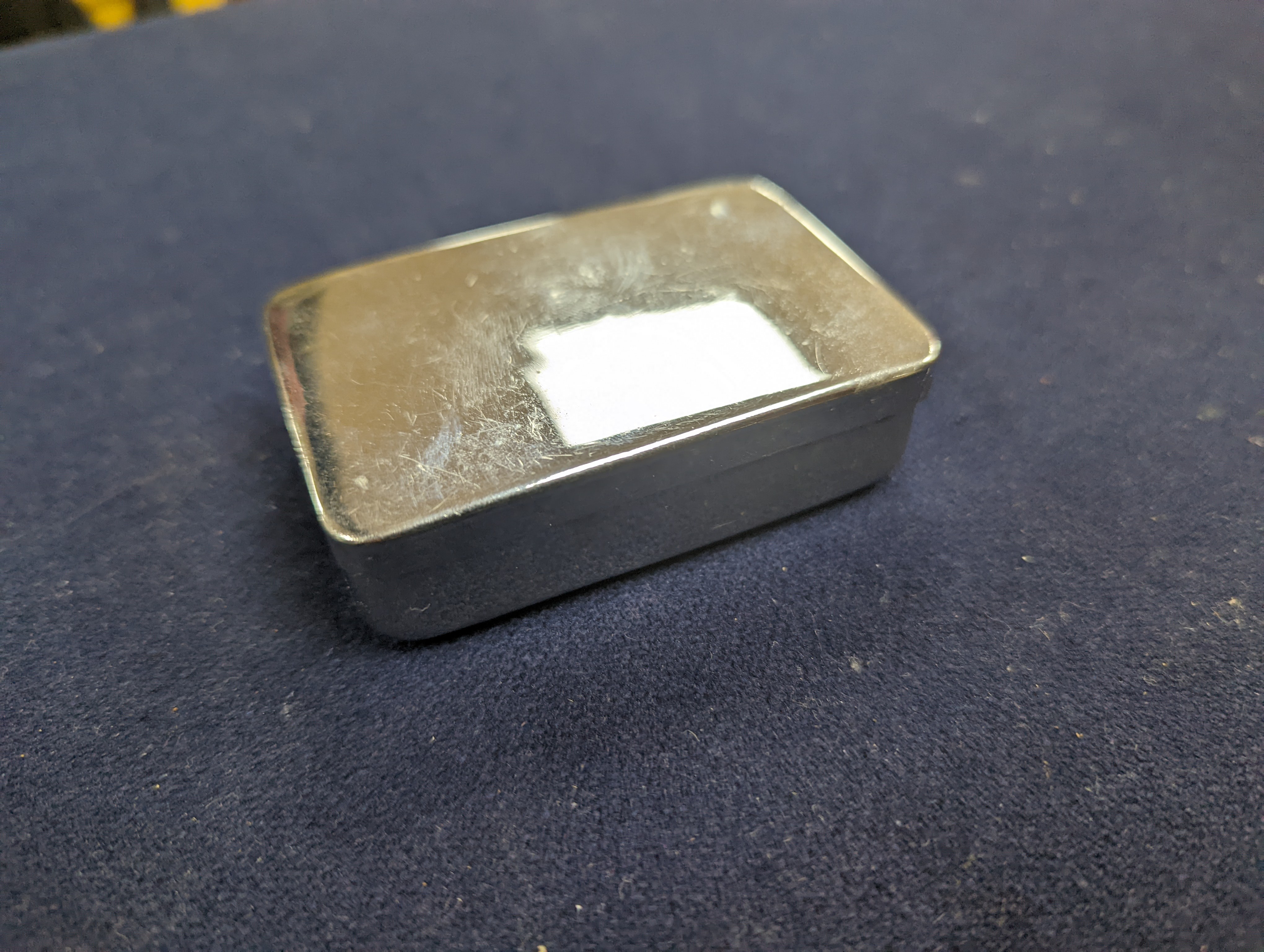 Two Art Deco advertising powder boxes, a similar pack of cards, two fans, leather jewellery boxes, vintage serviettes, etc.